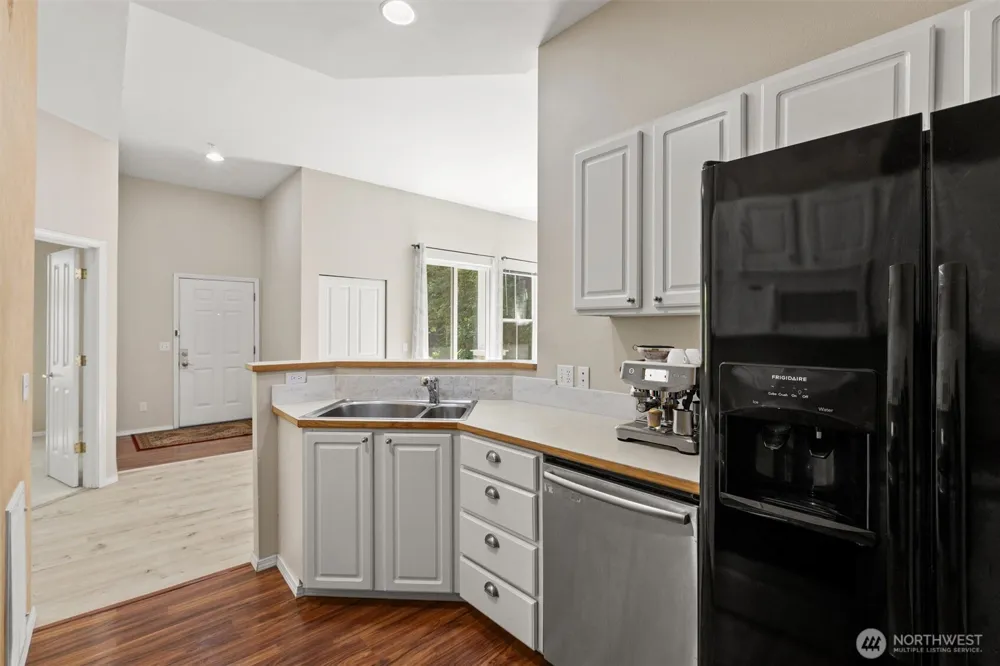 5383 164th Avenue SE Bellevue, WA 98006