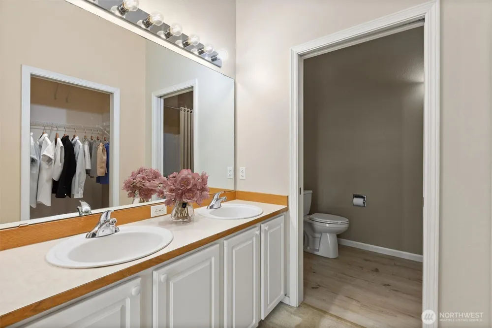 5383 164th Avenue SE Bellevue, WA 98006