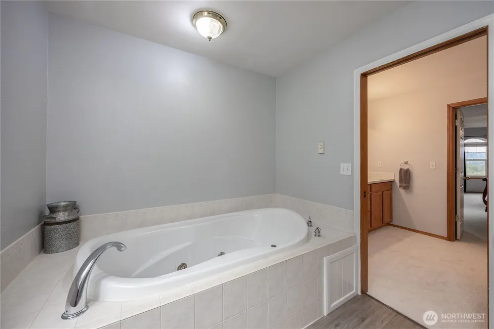 24810 W Humphrey Street Yacolt, WA 98675