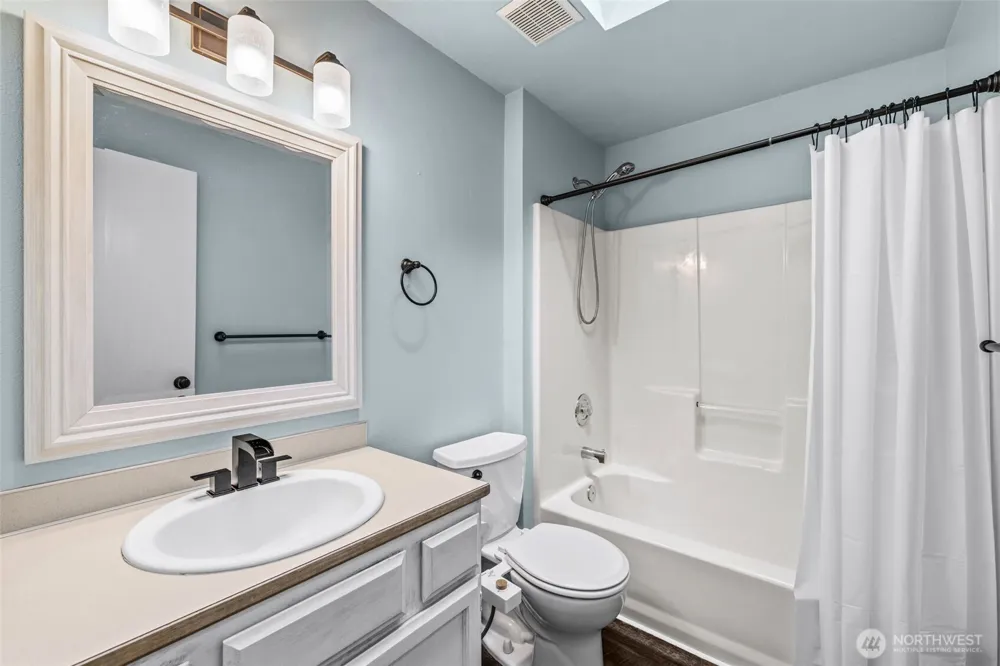 1425 128th Drive NE Lake Stevens, WA 98258