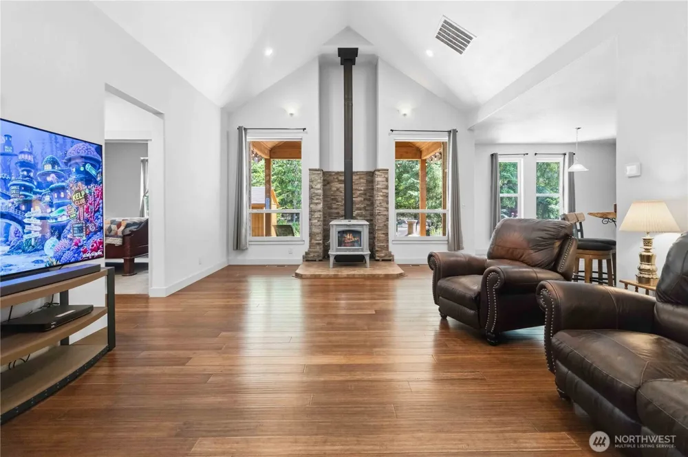 230 Riley Court Toutle, WA 98649
