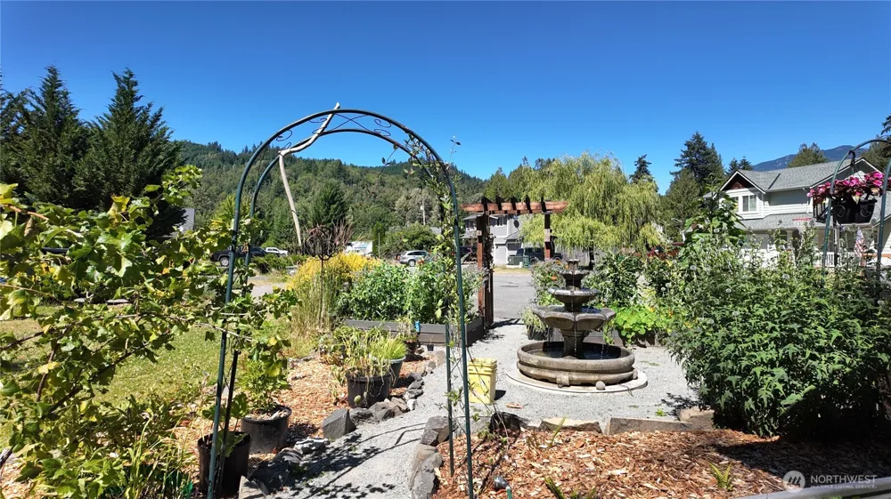 7674 Cedar Park Concrete, WA 98237