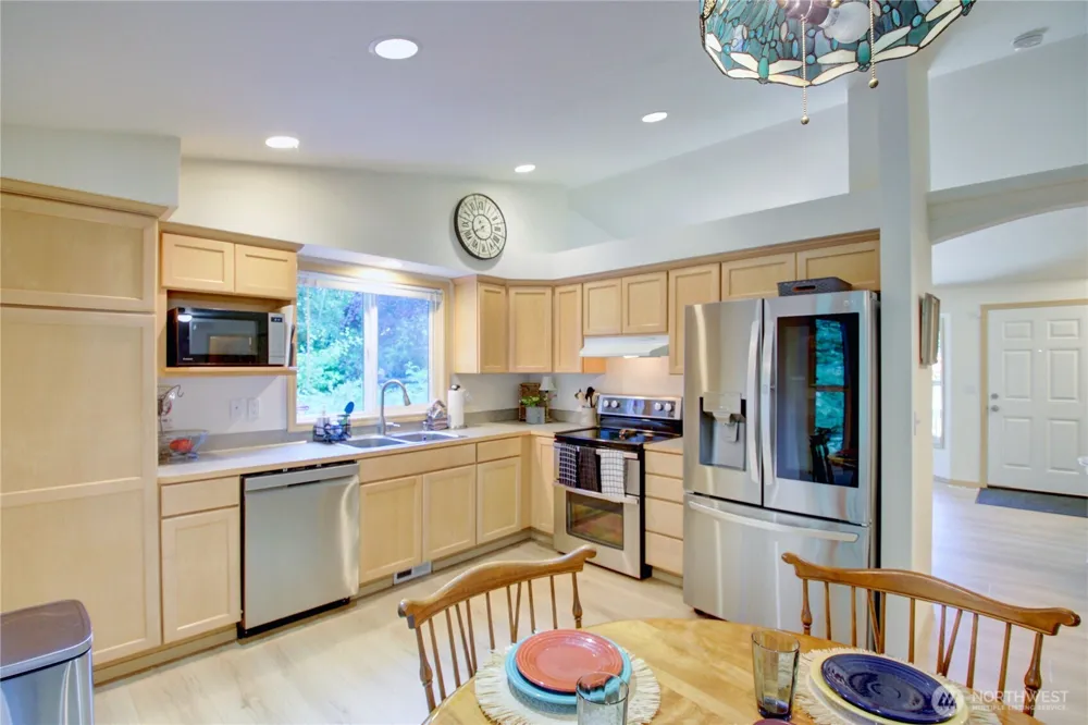 7674 Cedar Park Concrete, WA 98237