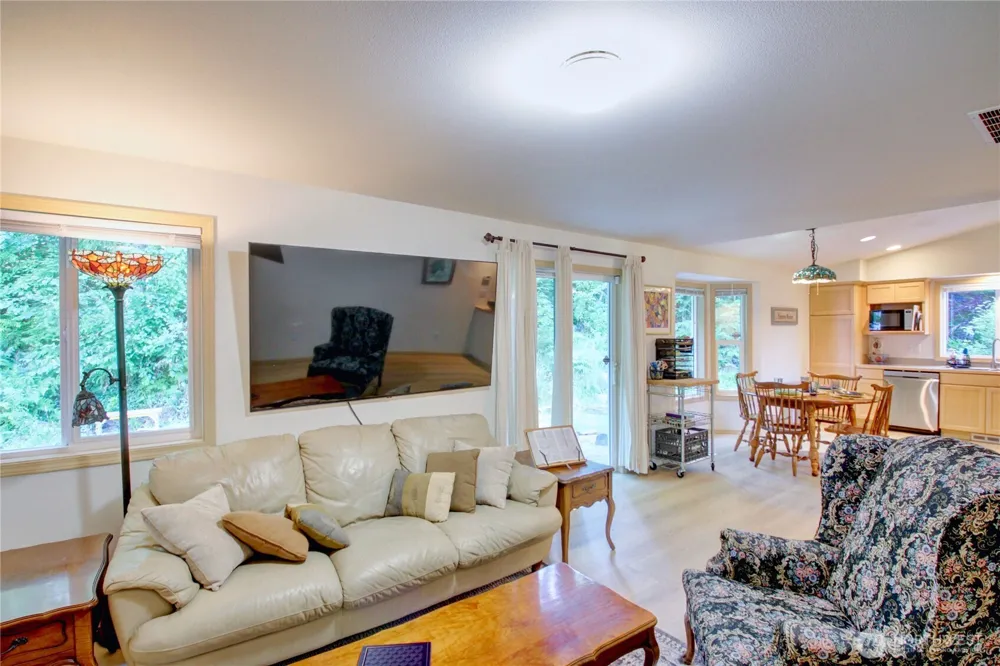 7674 Cedar Park Concrete, WA 98237
