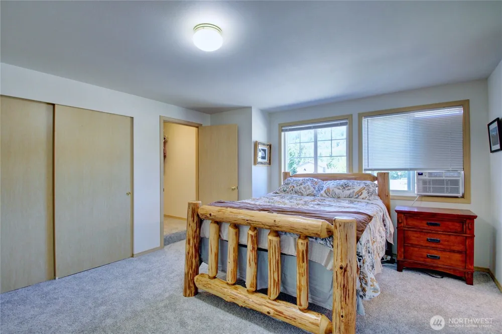 7674 Cedar Park Concrete, WA 98237