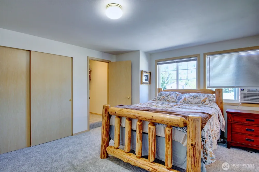 7674 Cedar Park Concrete, WA 98237