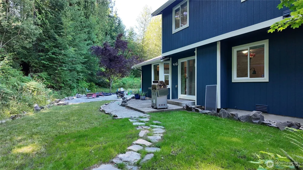 7674 Cedar Park Concrete, WA 98237