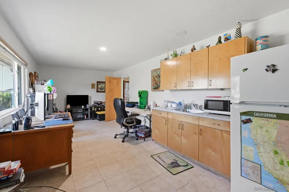 133 La Cresta Heights Rd El Cajon, CA 92021