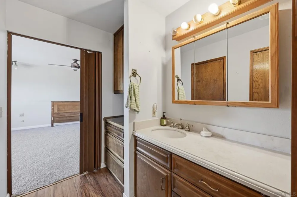 133 La Cresta Heights Rd El Cajon, CA 92021