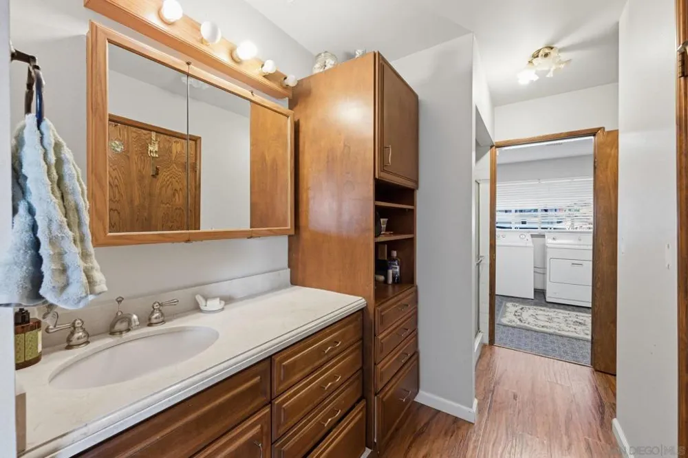 133 La Cresta Heights Rd El Cajon, CA 92021