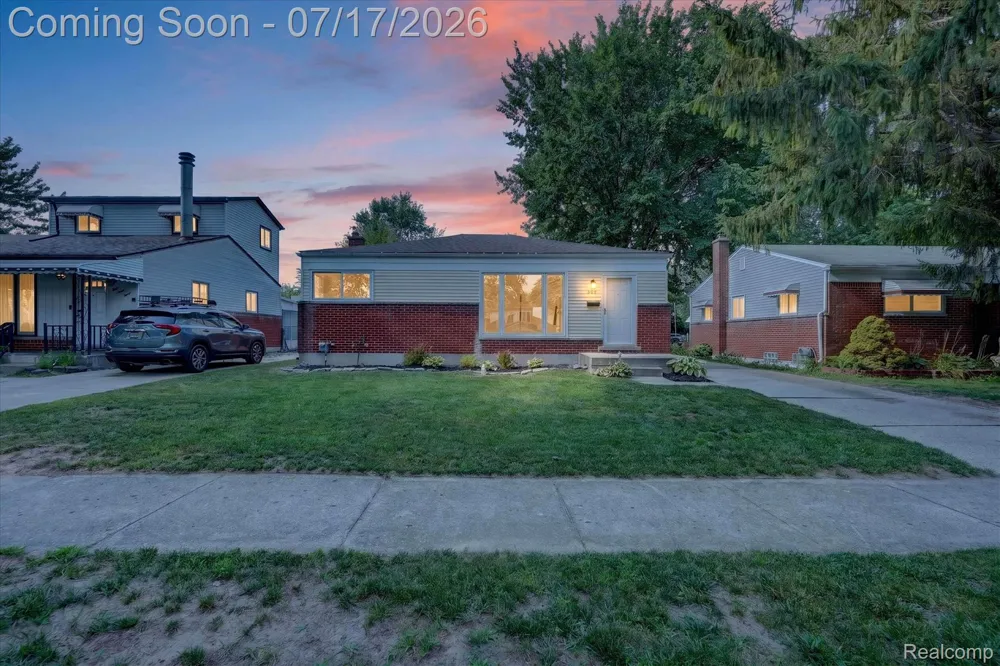903 Bernie Lane Madison Heights City, MI 48071