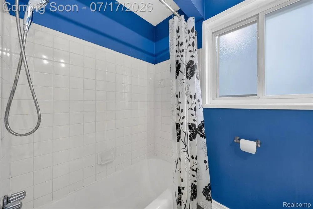 903 Bernie Lane Madison Heights City, MI 48071