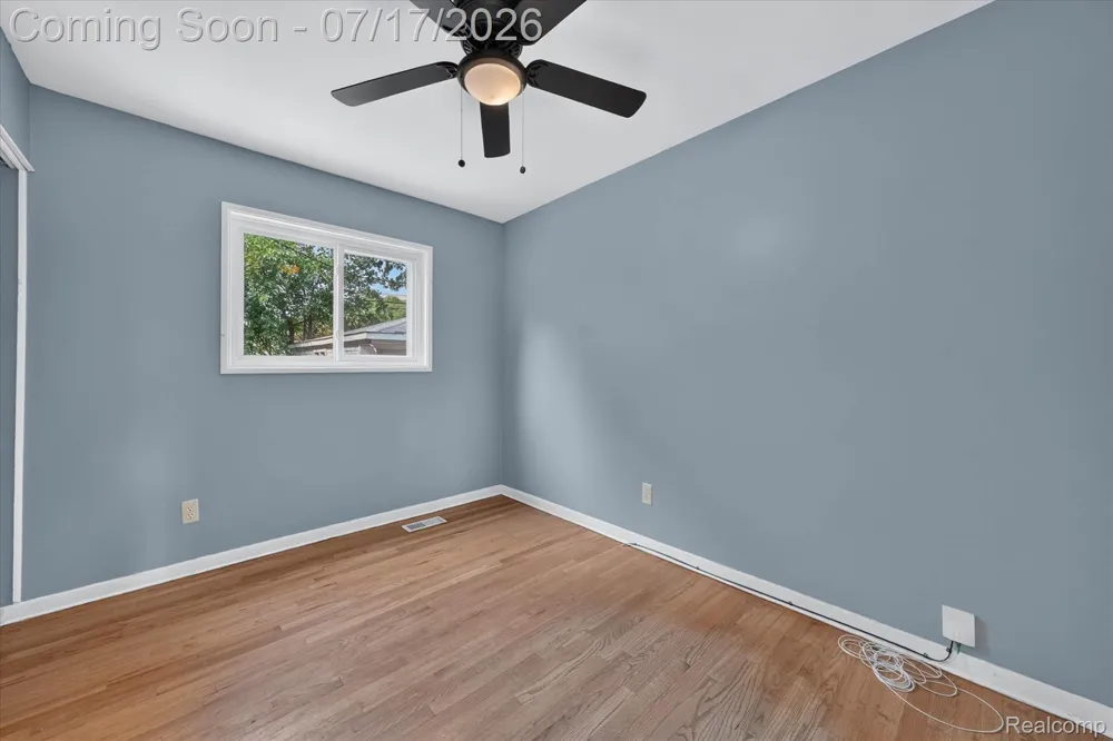 903 Bernie Lane Madison Heights City, MI 48071