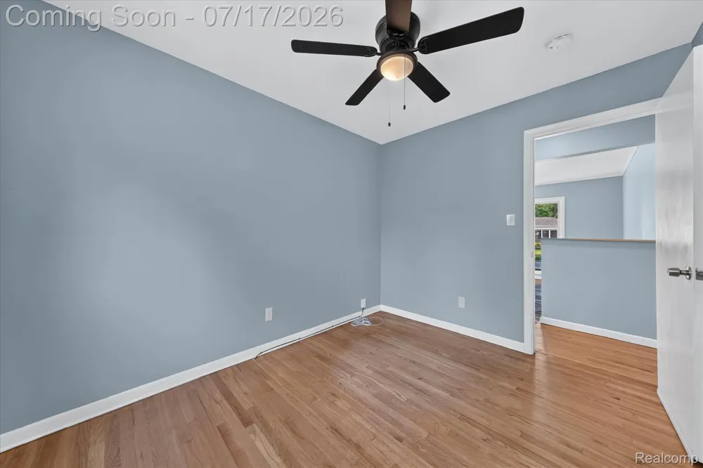 903 Bernie Lane Madison Heights City, MI 48071