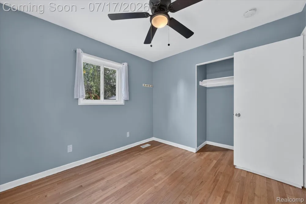 903 Bernie Lane Madison Heights City, MI 48071