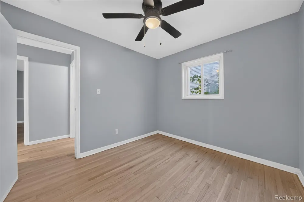 903 Bernie Lane Madison Heights City, MI 48071