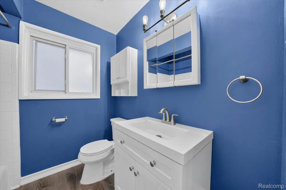 903 Bernie Lane Madison Heights City, MI 48071