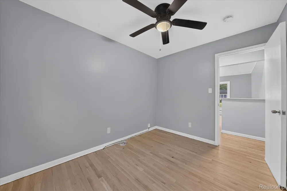 903 Bernie Lane Madison Heights City, MI 48071