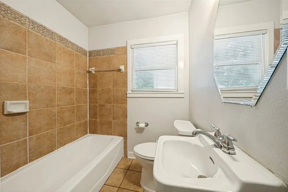 205 Woodward Street Austin, TX 78704