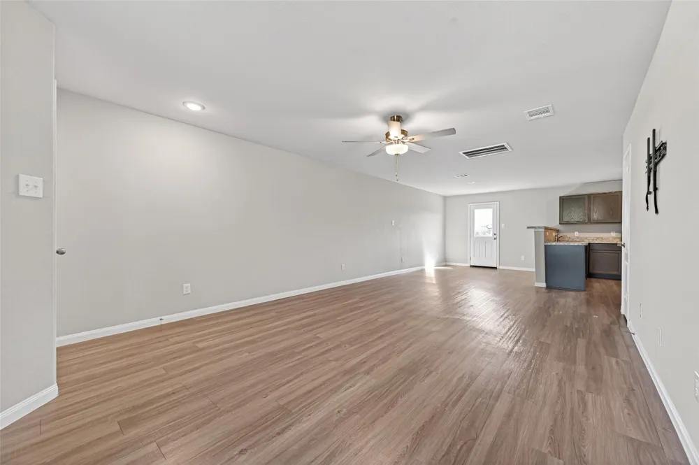 940 21st Street Hempstead, TX 77445