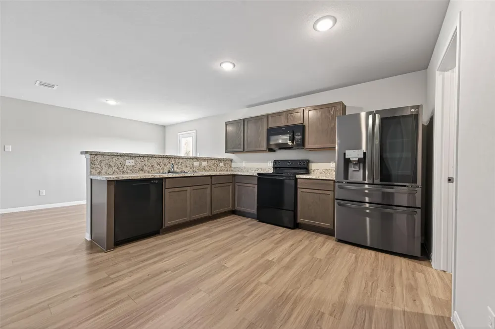 940 21st Street Hempstead, TX 77445