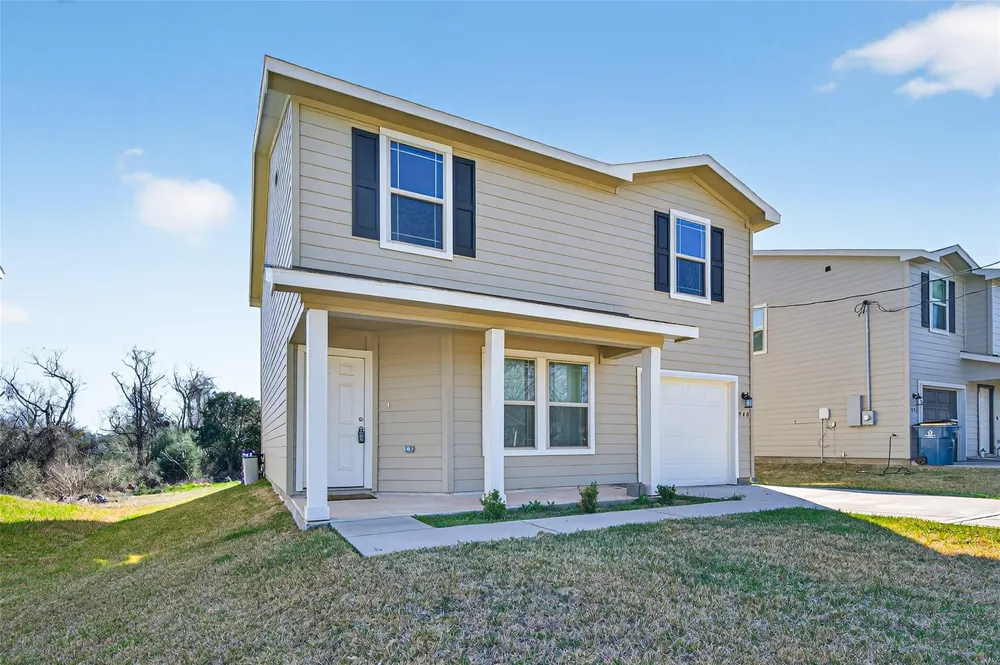 940 21st Street Hempstead, TX 77445
