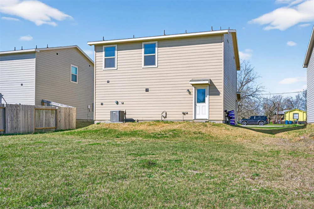 940 21st Street Hempstead, TX 77445