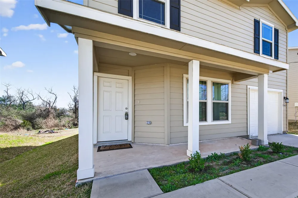940 21st Street Hempstead, TX 77445