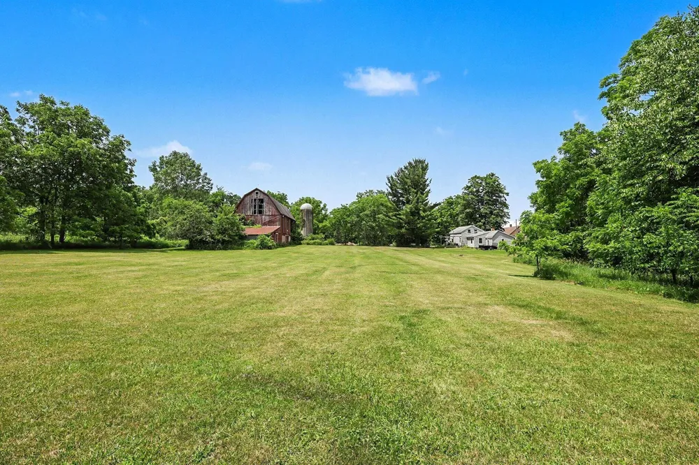 5901 Sharon Hollow Road Manchester, MI 48158