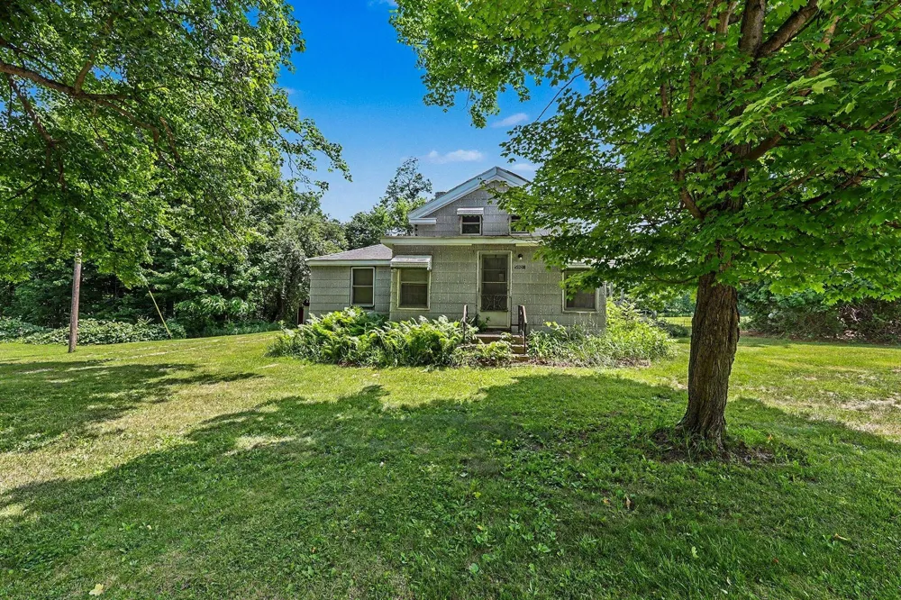 5901 Sharon Hollow Road Manchester, MI 48158