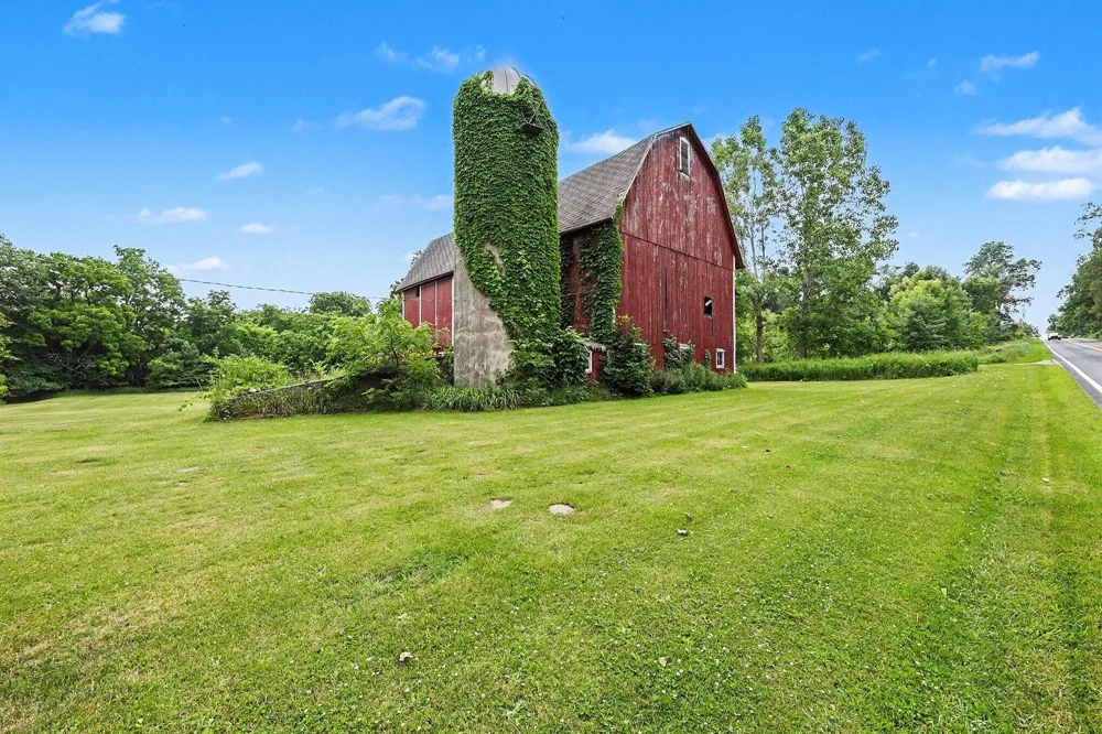 5901 Sharon Hollow Road Manchester, MI 48158