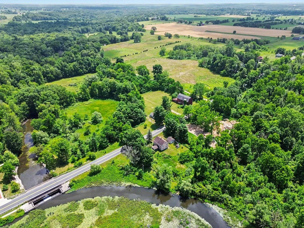 5901 Sharon Hollow Road Manchester, MI 48158