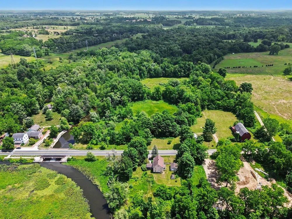 5901 Sharon Hollow Road Manchester, MI 48158