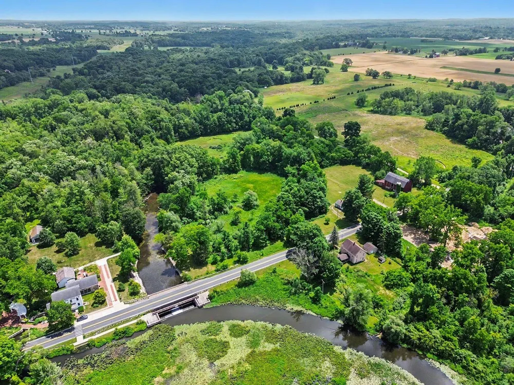 5901 Sharon Hollow Road Manchester, MI 48158