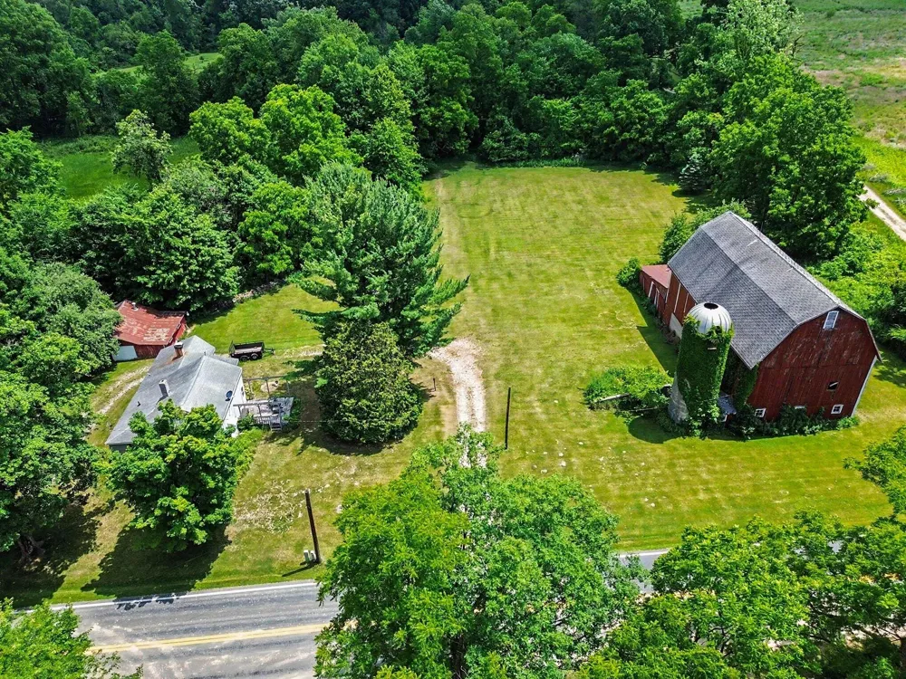 5901 Sharon Hollow Road Manchester, MI 48158