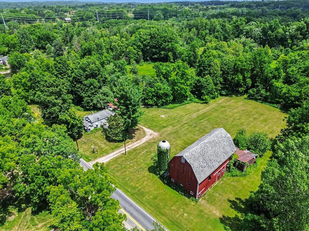 5901 Sharon Hollow Road Manchester, MI 48158