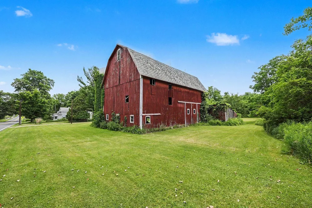 5901 Sharon Hollow Road Manchester, MI 48158
