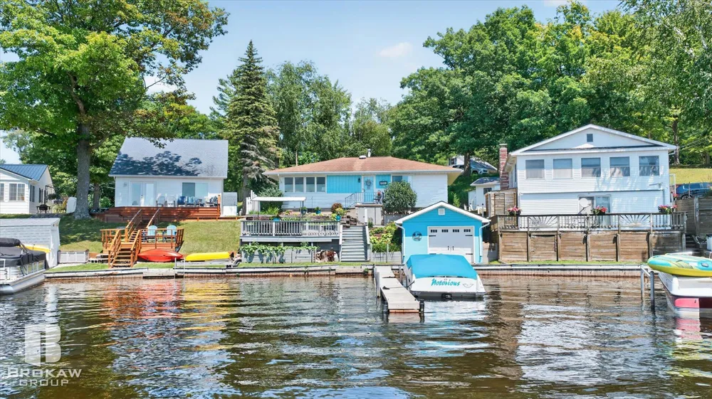 393 Sage lake Road Hill Township, MI 48739