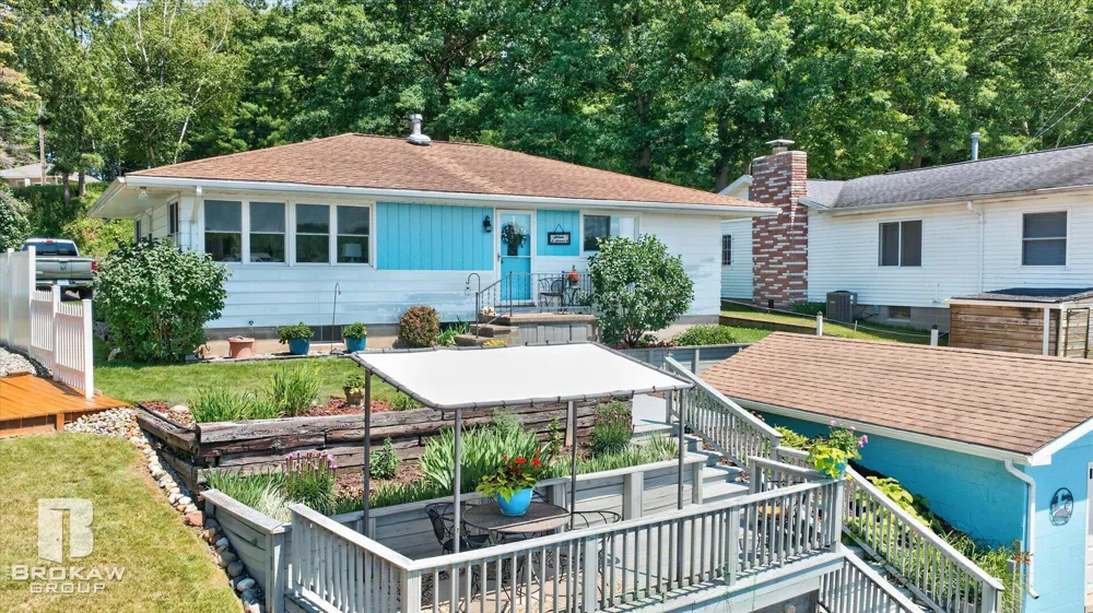 393 Sage lake Road Hill Township, MI 48739