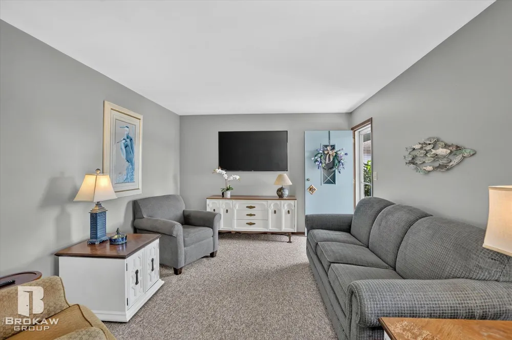 393 Sage lake Road Hill Township, MI 48739