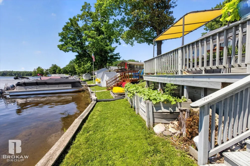 393 Sage lake Road Hill Township, MI 48739