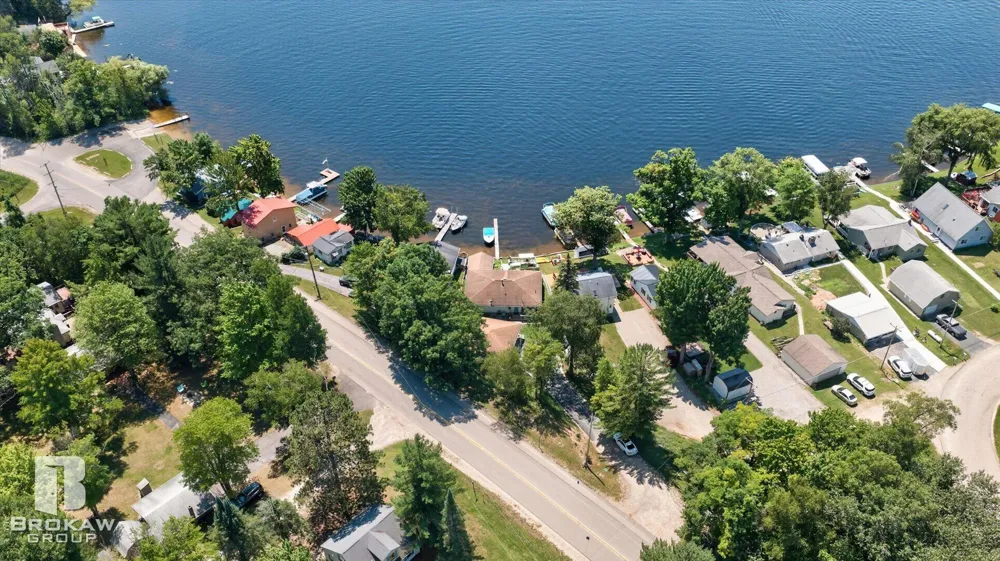 393 Sage lake Road Hill Township, MI 48739