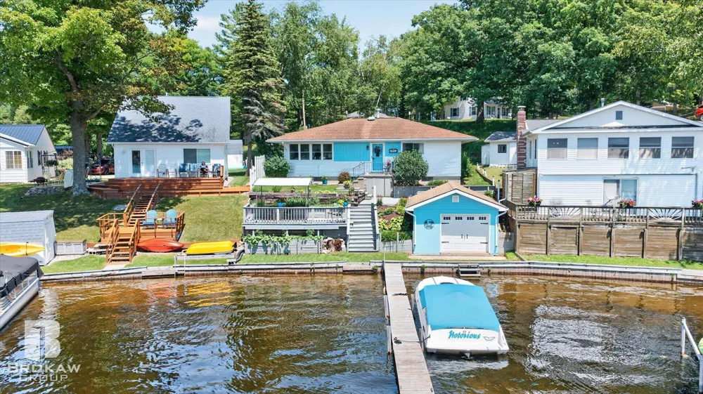 393 Sage lake Road Hill Township, MI 48739