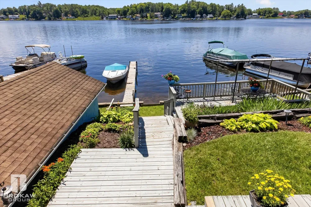 393 Sage lake Road Hill Township, MI 48739