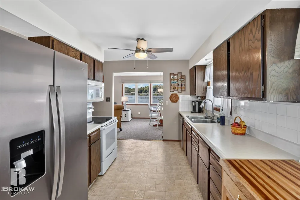 393 Sage lake Road Hill Township, MI 48739