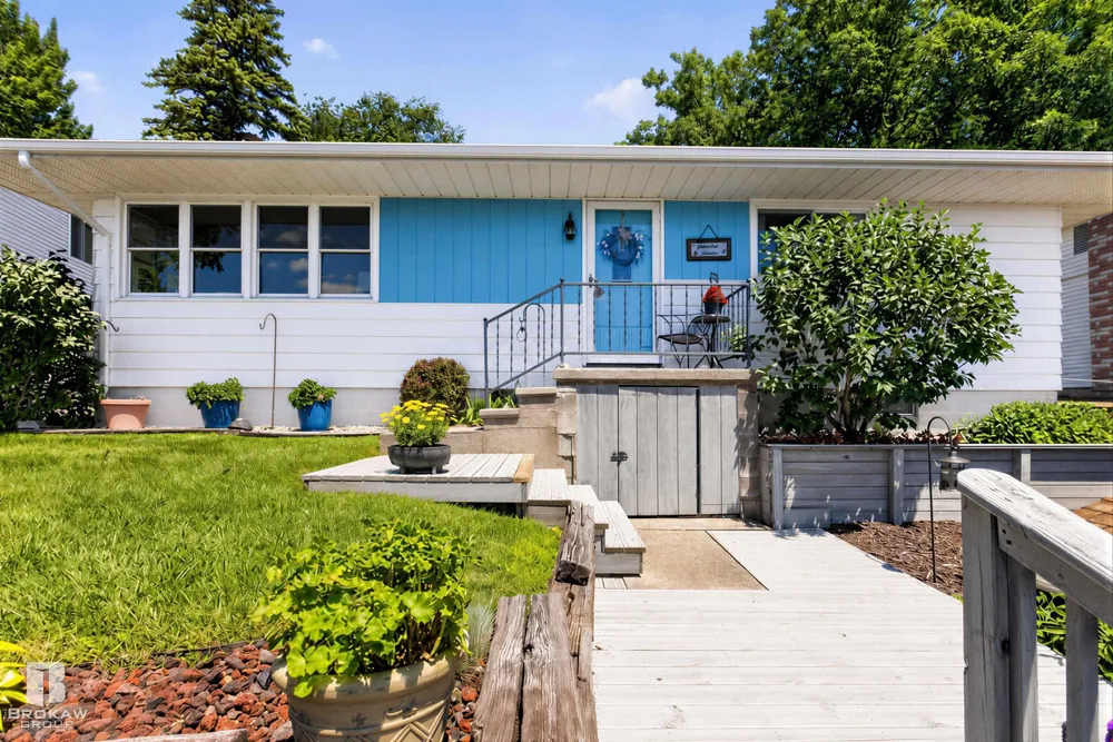 393 Sage lake Road Hill Township, MI 48739