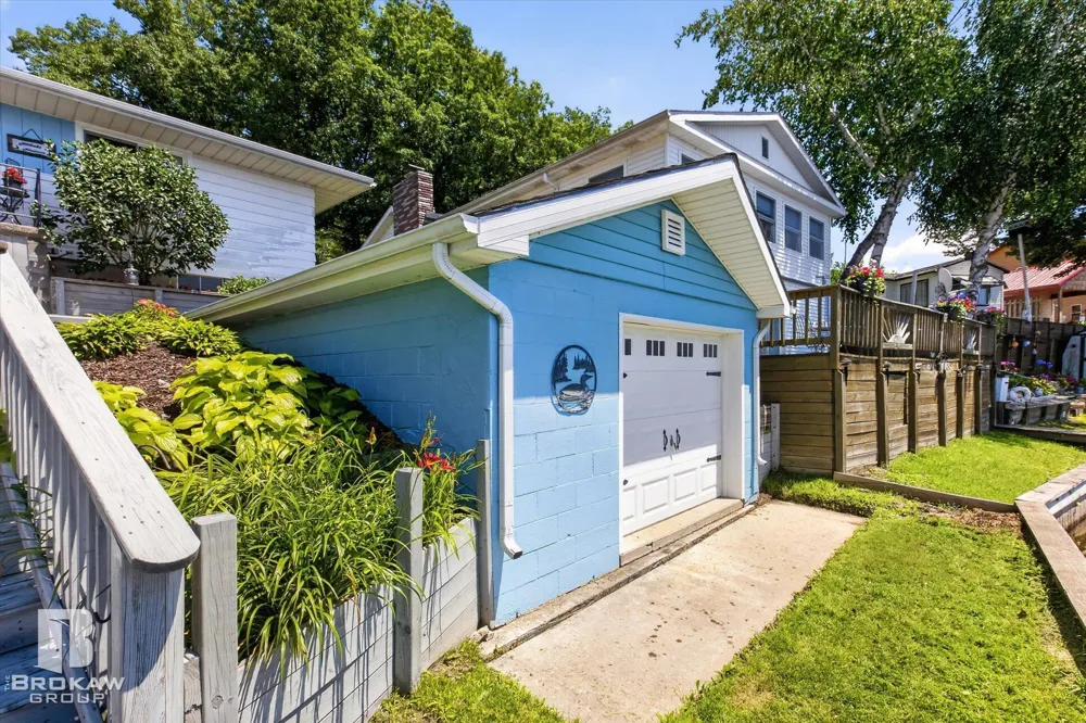 393 Sage lake Road Hill Township, MI 48739
