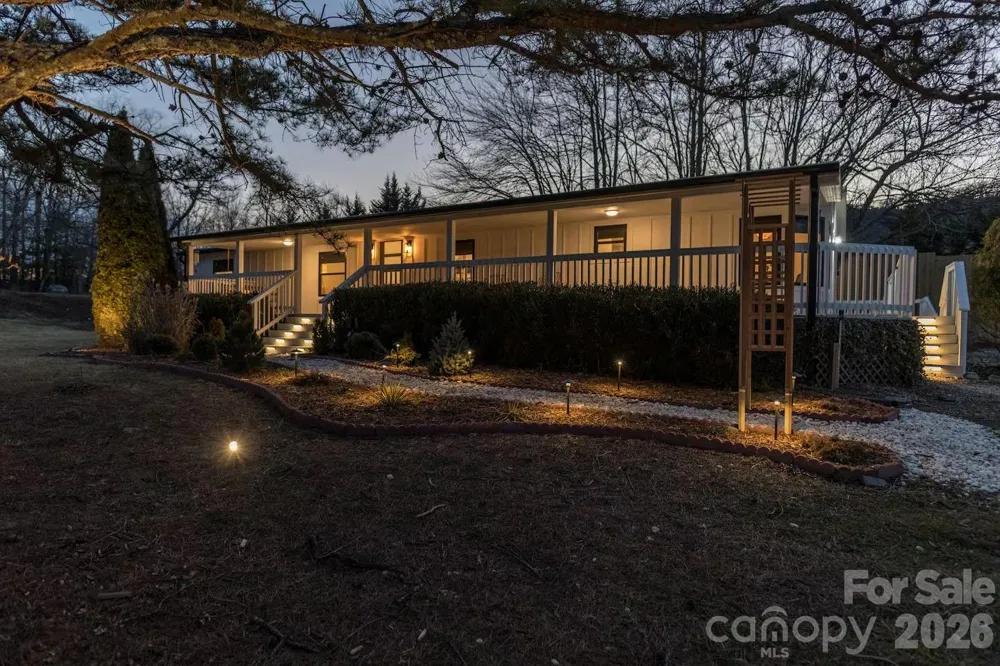 2 Shady Oak Lane Arden, NC 28704