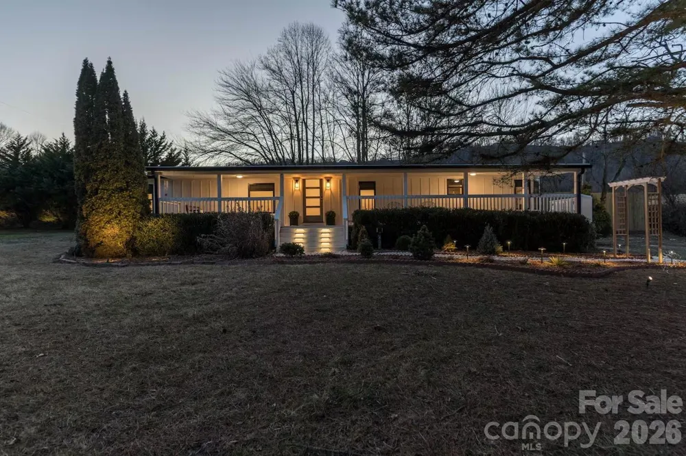 2 Shady Oak Lane Arden, NC 28704