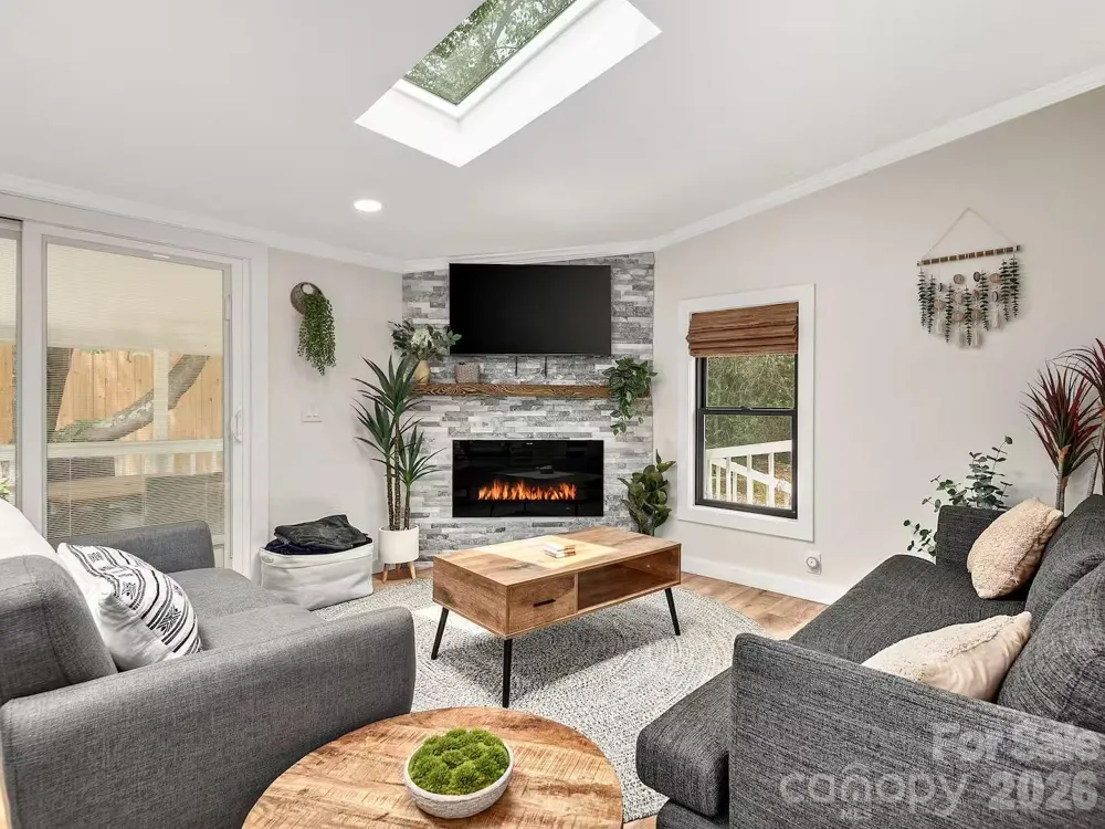2 Shady Oak Lane Arden, NC 28704